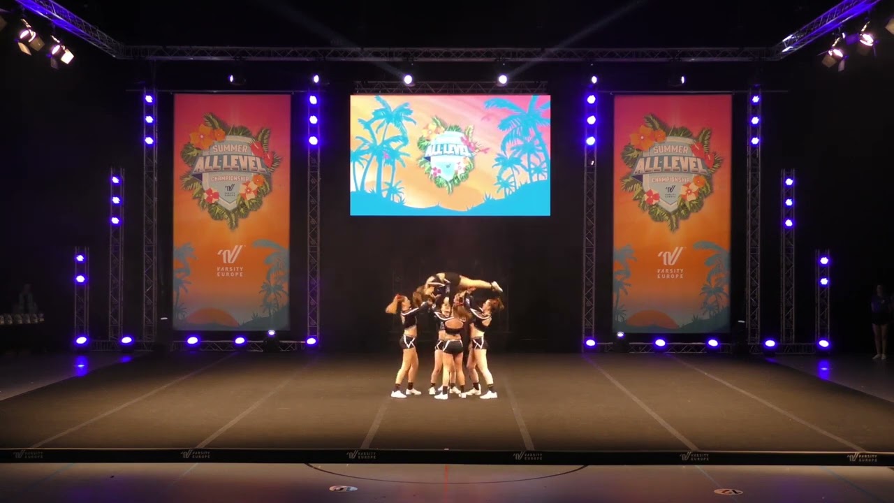 ACP Fearless - Junior Groupstunt Level 4