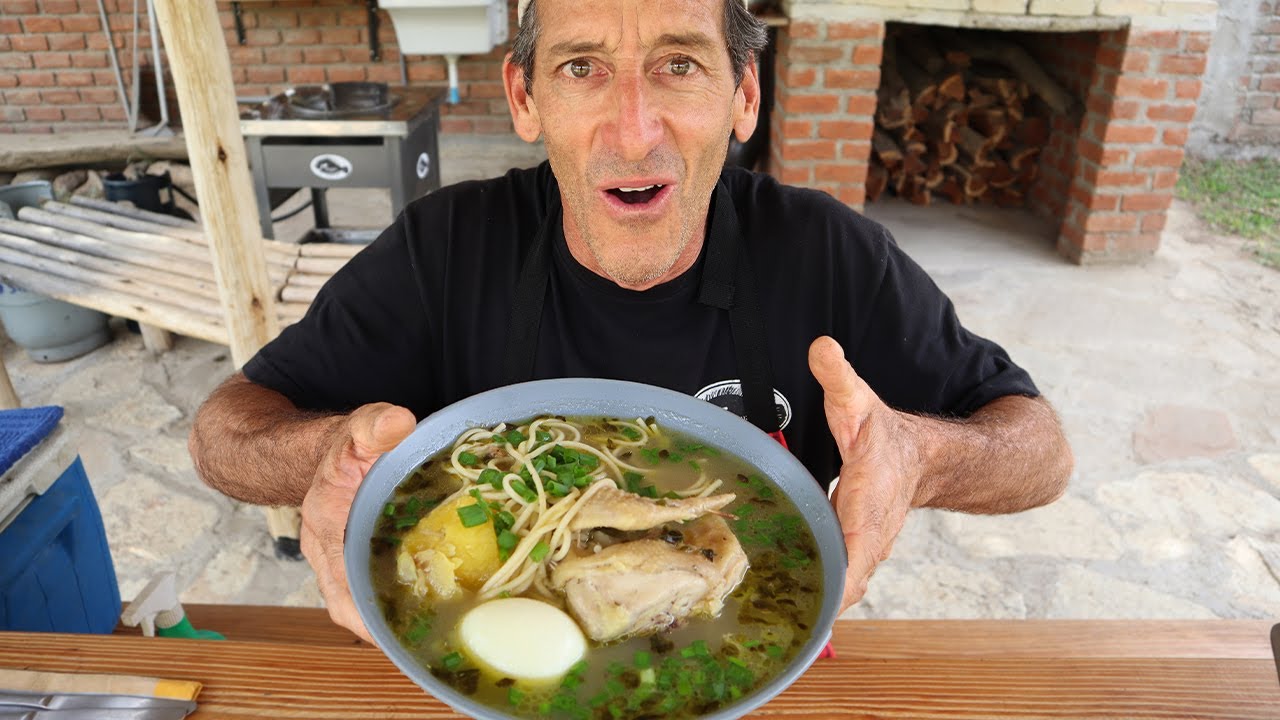 El Tio Lenguao preparó Caldo de Gallina