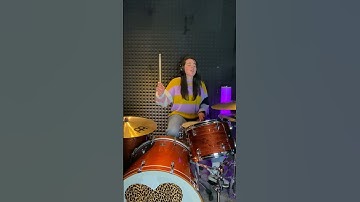 Thumbnail of Madonna - material girl (short drum cover)