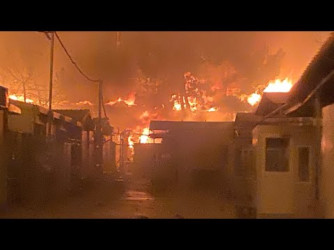 Chaos in Moria: The whole refugee camp is on fire – Η Μόρια στις φλόγες