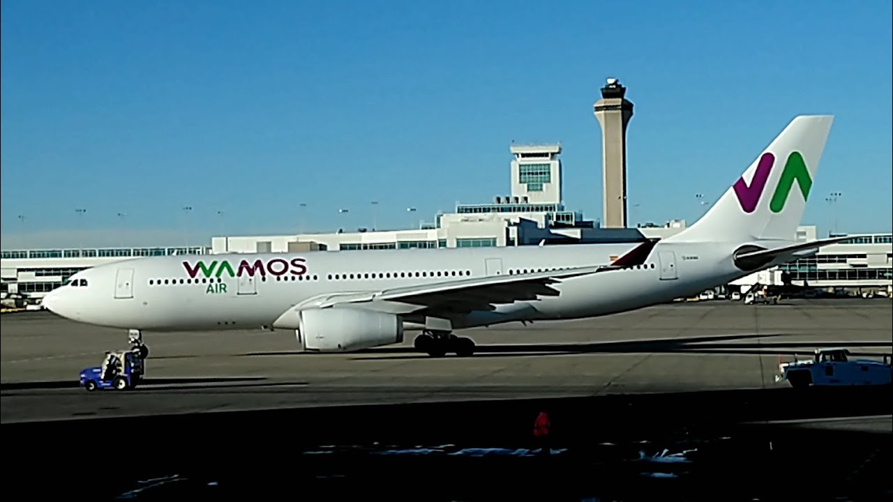[4K] DENVER RAMP ACTION I A330 A350 B747 B787 - YouTube