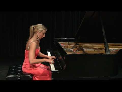 Natalia Kartashova plays Verdi-Liszt "Rigoletto"