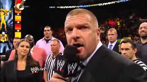 WWE Monday Night Raw 12 9 13   Daniel Bryan gets one of the biggest pop of Modern Era