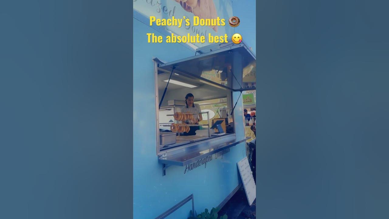 Peachy s donuts at the state fair are theeeeee best peachy donuts 