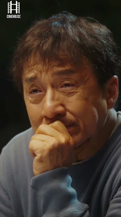 69 yaşındaki Jackie Chan, eski filmlerini izleyip geçen giden zaman için üzülüyor.#jackiechan #movie