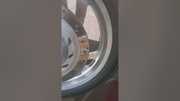 Honda VTX 1300 jacking up the front end for tire replacement