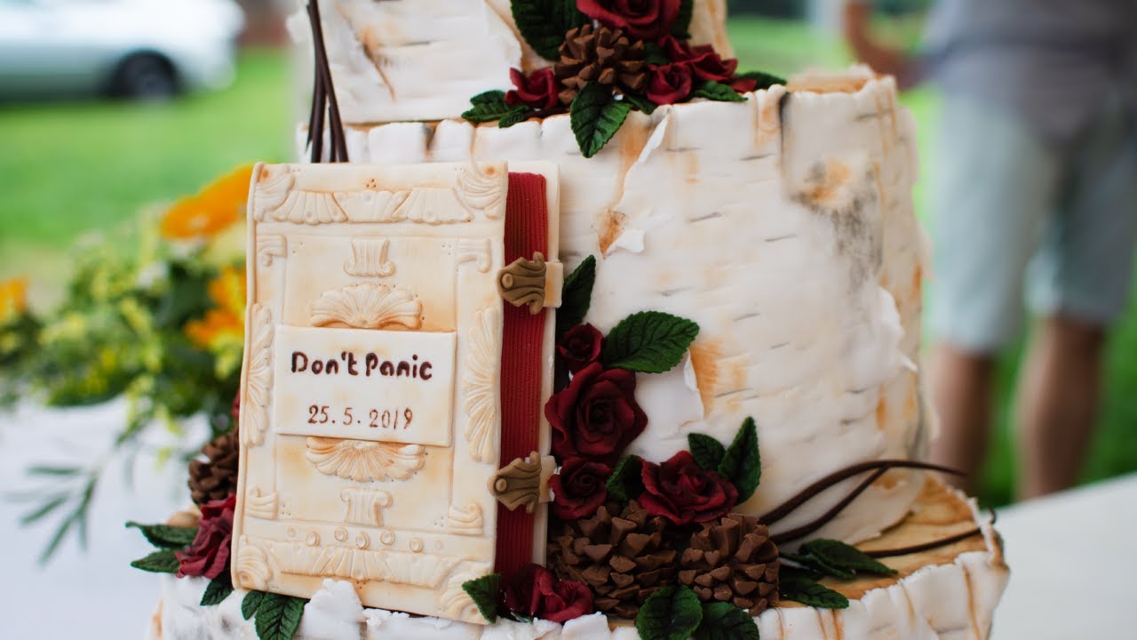 BIRCH WEDDING CAKE | cones & roses