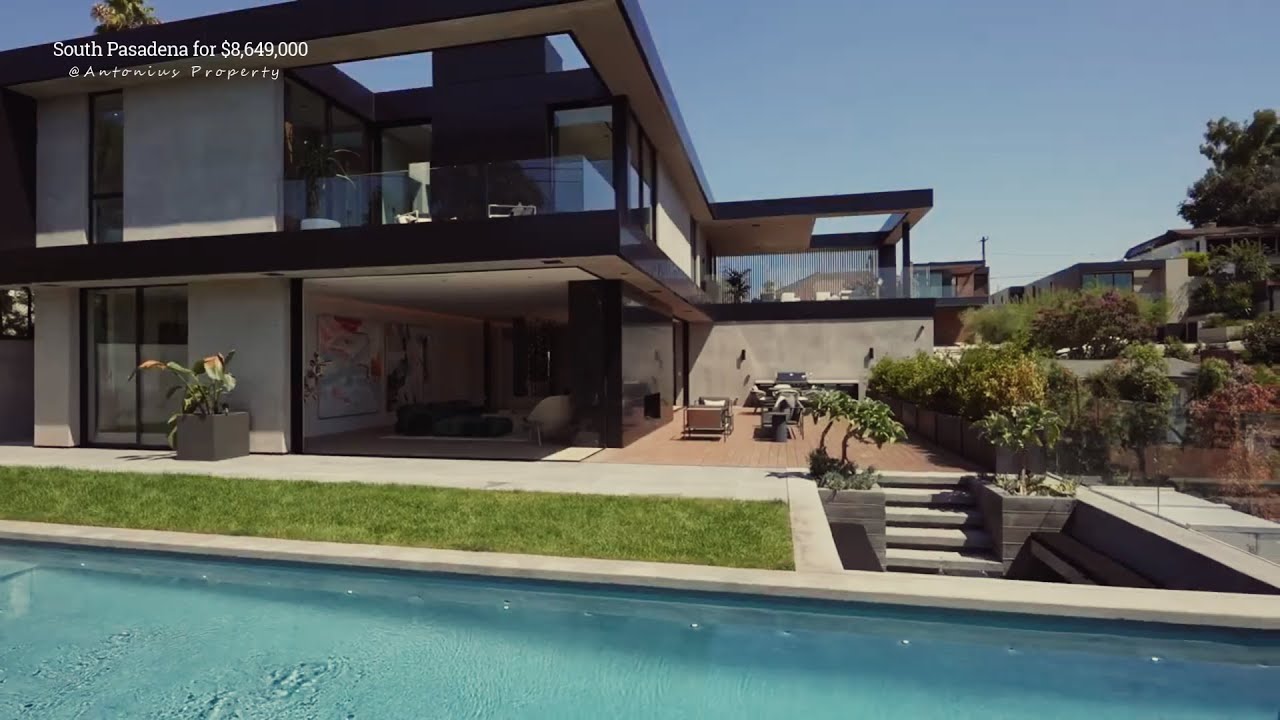 to a sleek retreat in the heart of South Pasadena, California