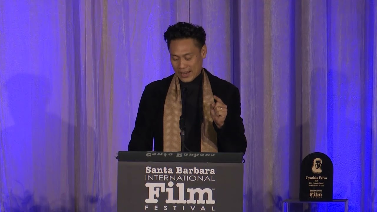 Фильм «Злая: Во имя добра» режиссёра Джона М. Чу. Премия Кирка Дугласа на SBIFF 2025 за выдающиес...