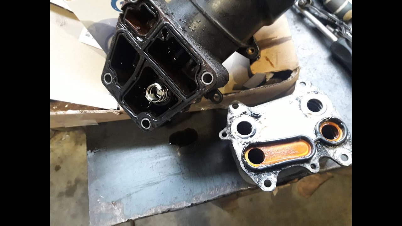 Fuite d'eau au niveau du Boitier Filtre a Huile sur GOLF 6  1.6 TDI