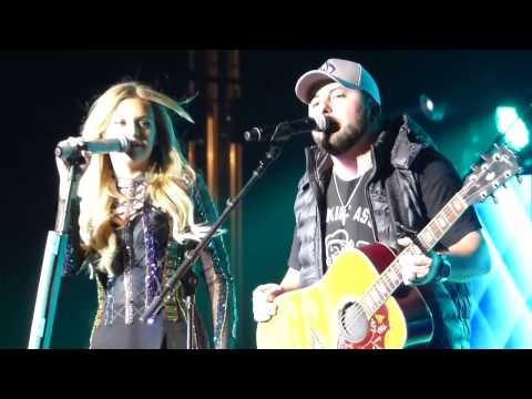 Tyler Farr - "A Guy Walks Into A Bar" with Kelsea Ballerini Live