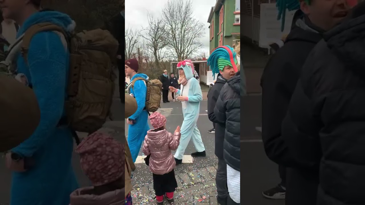 Бедный парень🥺🐧 