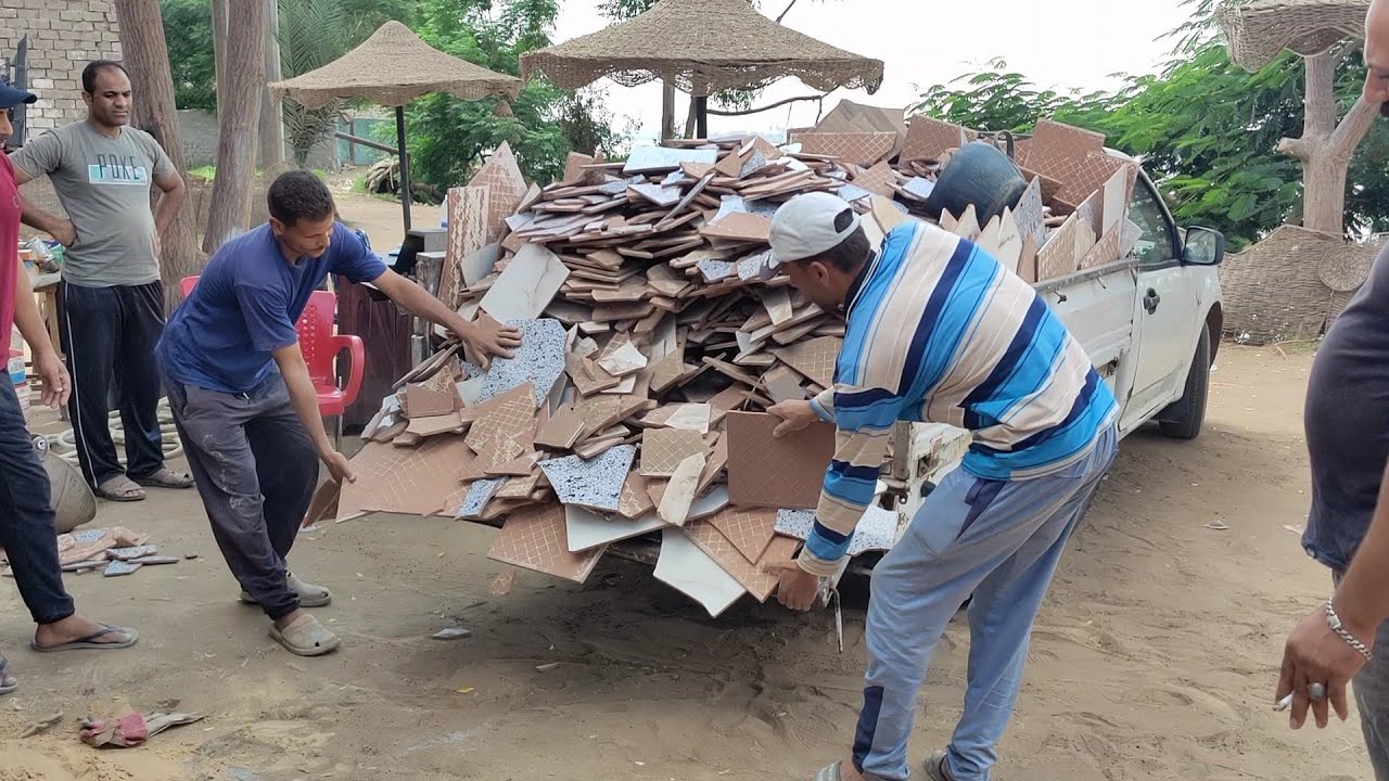 عمال من عالم اخر استفادو من كسر السيراميك بطريقة عجيبه😳 workers from another world