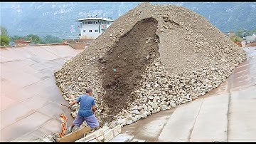 Barge unloads more than 3000 tons of ore - Vlog of work on the barge