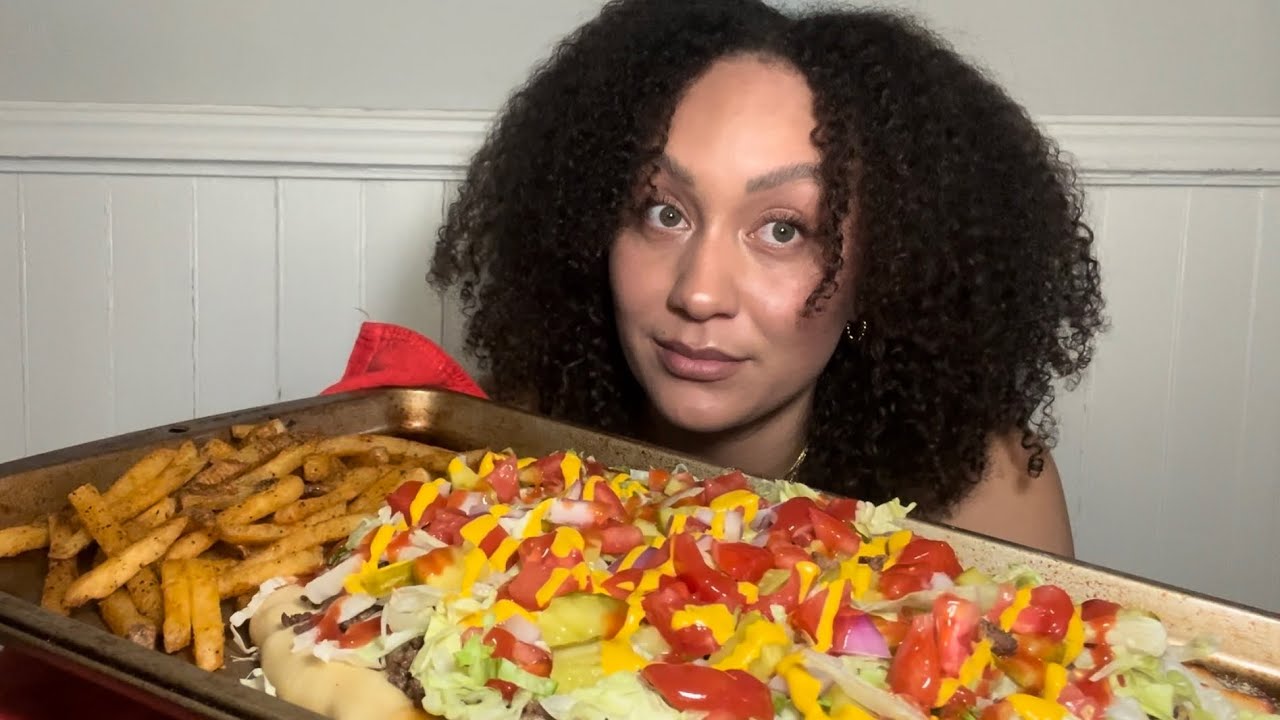 CHEESEBURGER PIZZA Mukbang & How I found out my best friend was a PATHOLOGICAL LIAR😭