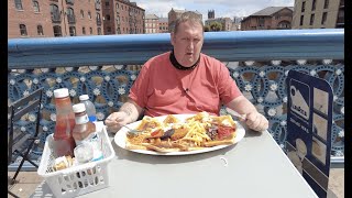 Trying a MEGA Full English Breakfast