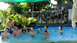 Jashs Hym @ the pool - Batch'97 summer outing (May,2009)