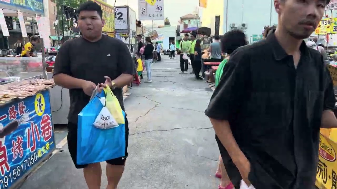 台湾高雄市岡山夜市