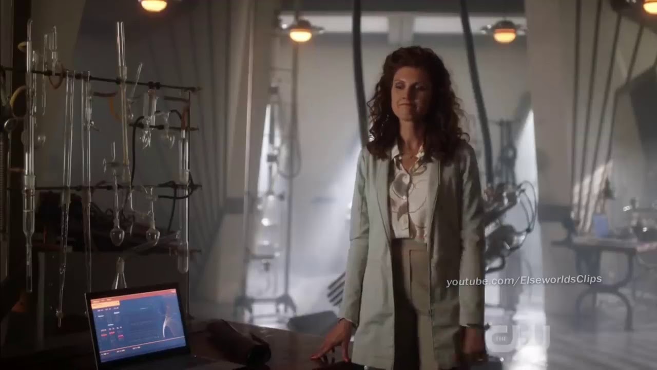 Barry sees himself die during Crisis The Flash 6x2