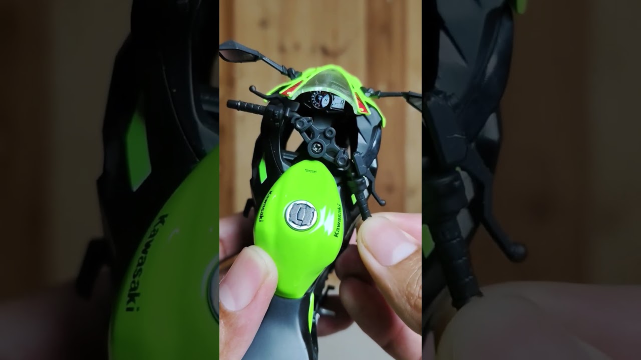 Kawasaki Ninja ZX-25R by Aoshima 1/12 Scale #shorts - YouTube