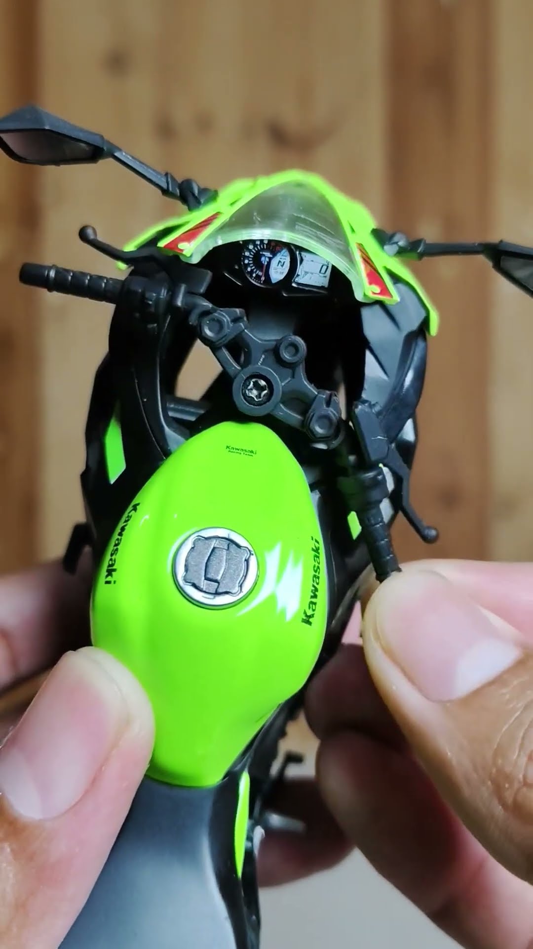 Kawasaki Ninja ZX-25R by Aoshima 1/12 Scale #shorts - YouTube