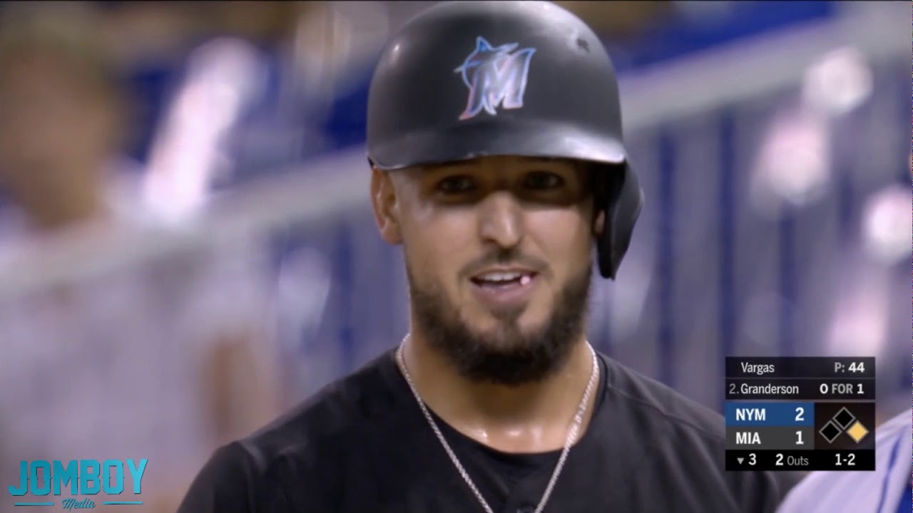 Jason Vargas tries to pick off the pitchers 6 times then gives up a HR, breakdown