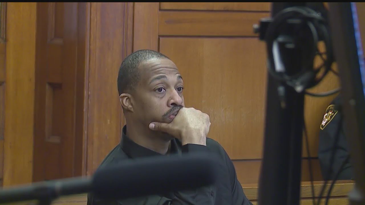 Closing arguments underway in Warren murder trial - YouTube
