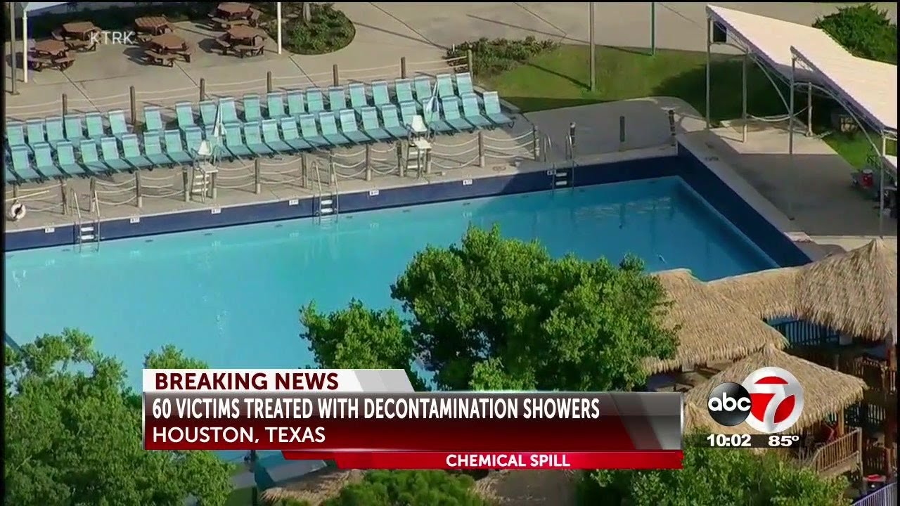 Dozens treated after chemical leak at Texas water park - YouTube
