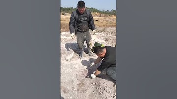 Replacing traditional explosives to blast rocks