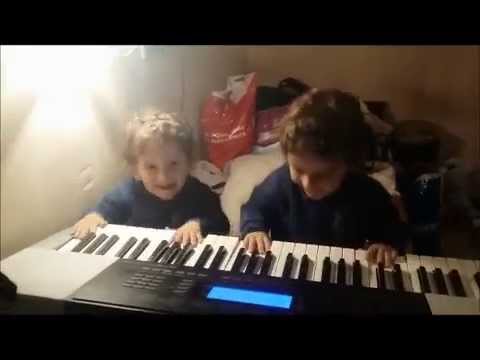 ტყუპი მუსიკოსები ლუკა \u0026 აკაკი