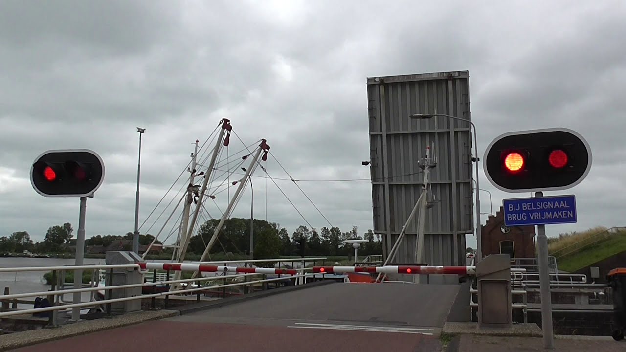 Brugopening Reitdiepbrug Zoutkamp Basculebrug/ Drawbridge/ Pont Basculant/ Zugbrücke
