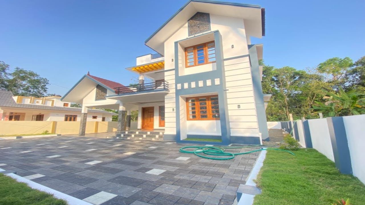 Home For Sale Ettumanoor. 16 Cent. Mc Road 700 meter House for sale