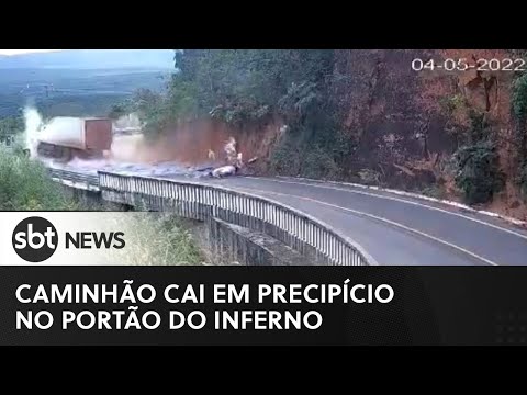 Caminhão cai no precipício no Portão do Inferno