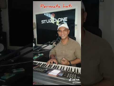 Asyikmya musik keroncong bersama Uya Eda