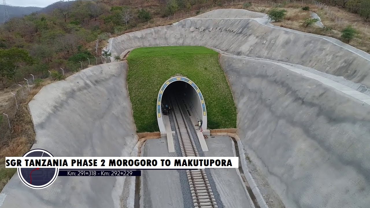 SHUHUDIA RELI YA UMEME HADI NDANI YA HANDAKI LA SGR TANZANIA PHASE 2 PROJECT PROGRESS