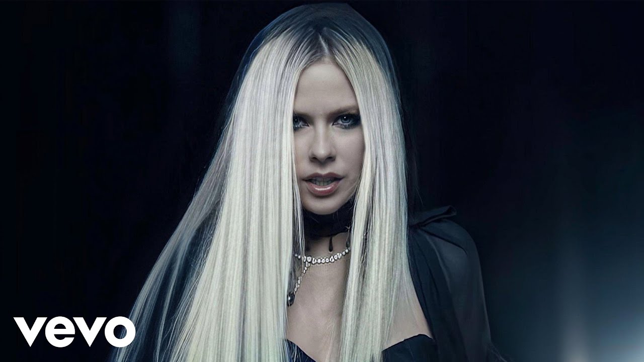 Avril Lavigne ft. MGK - Daylight (Music Video)