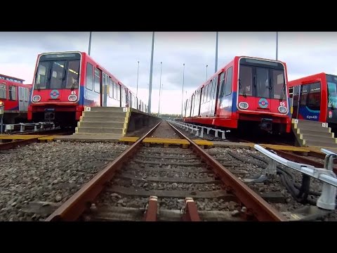 How Do Driverless Trains Work? - Bang Goes The Theory - Brit Lab - BBC