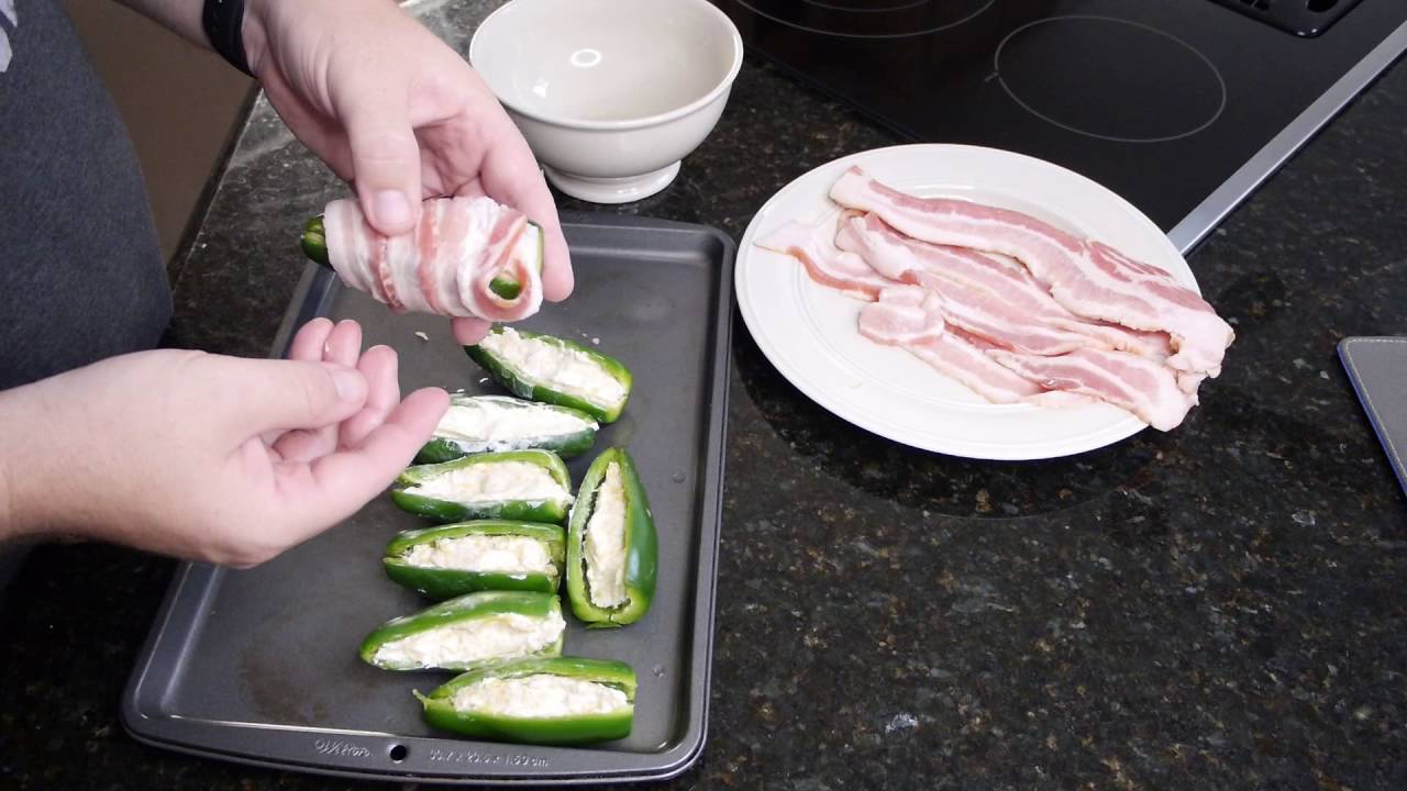 Char-griller Akorn Grilled Jalapeno Poppers - YouTube
