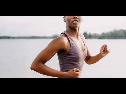 Чи справді носіння тягарців на прогулянці зміцнить ваші руки? Експерти оцінюють тенденцію TikTok