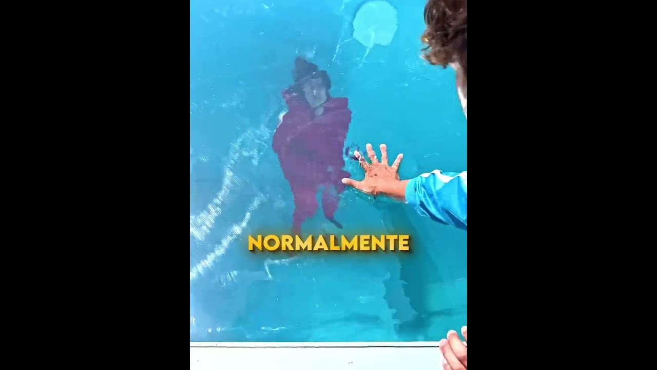 Estaba atrapada debajo del agua?!
