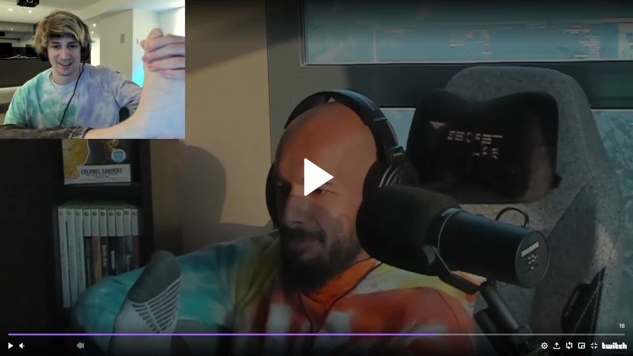 xQc SHOWING his Perfectly cut TOENAILS for free | Just Chatting