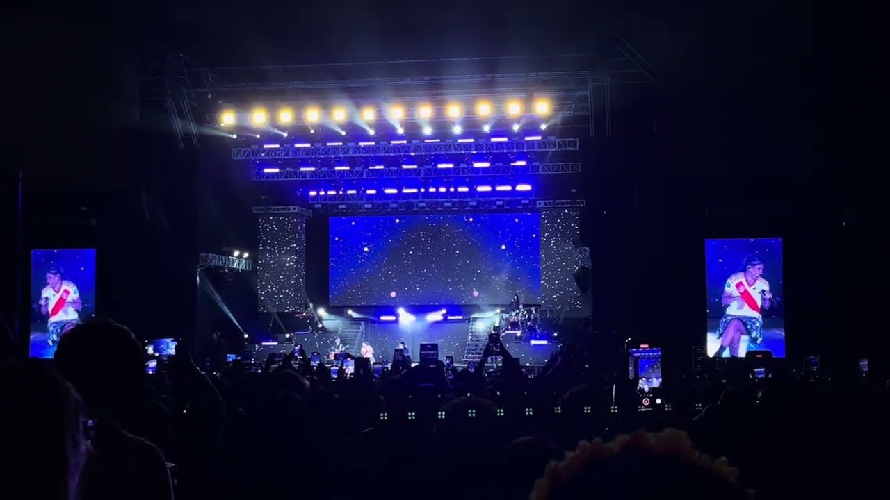 Flor Bertotti (Floricienta): Y la Vida + Te Siento + Kikiriki + A Bailar + etc - Lima, Perú 2023