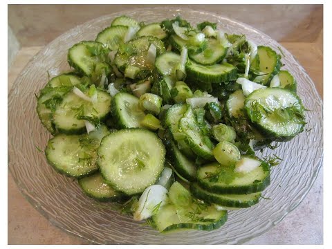 Vídeo: Cogombres Lleugerament Salats Amb Lovage: Una Recepta