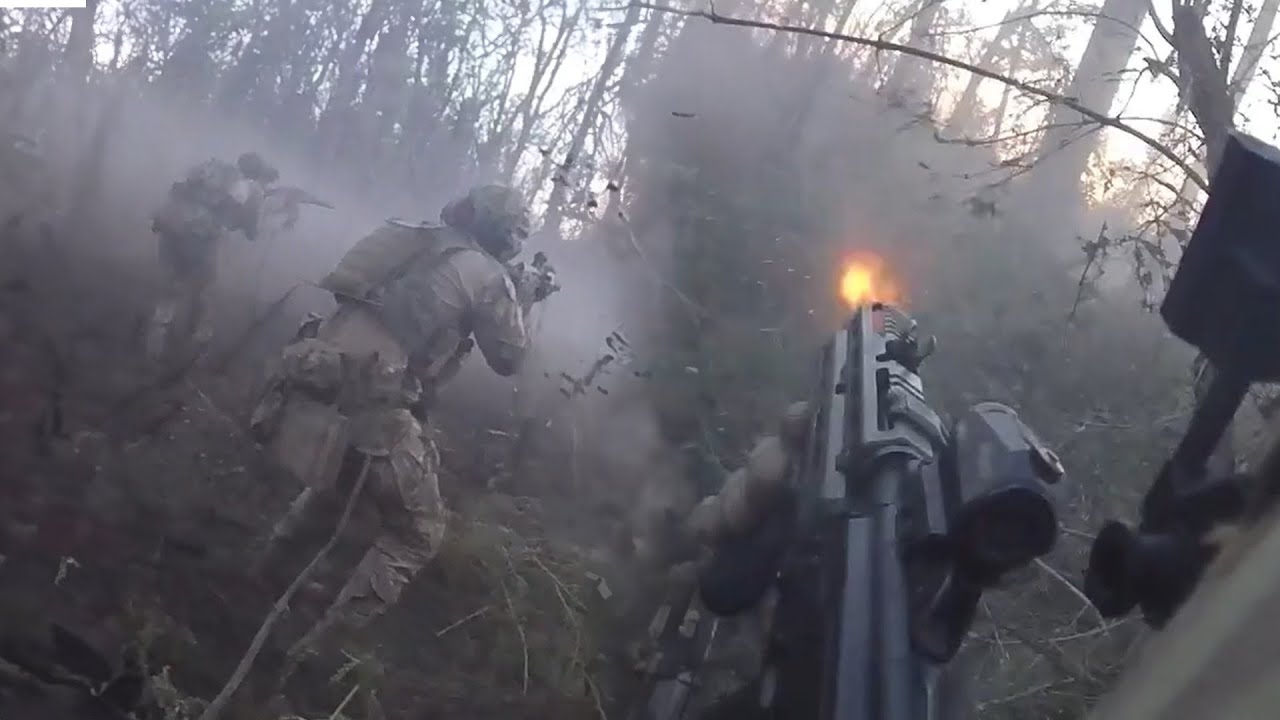 🔴 Ukraine War – Ukrainian Scouts Storm Russian Trenches On The Eastern Front • Helmet Cam Combat 🔴 Ukraine War – Ukrainian Scouts Storm Russian Trenches On The Eastern Front • Helmet Cam Combat