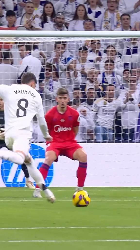 FEDE VALVERDE is tireless! ?