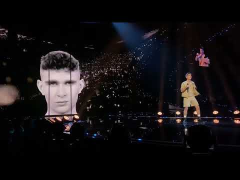 Victor Vernicos -