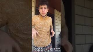 كيف امك تعمل فيك لما بدها تحممك وانت صغير😓😂😂