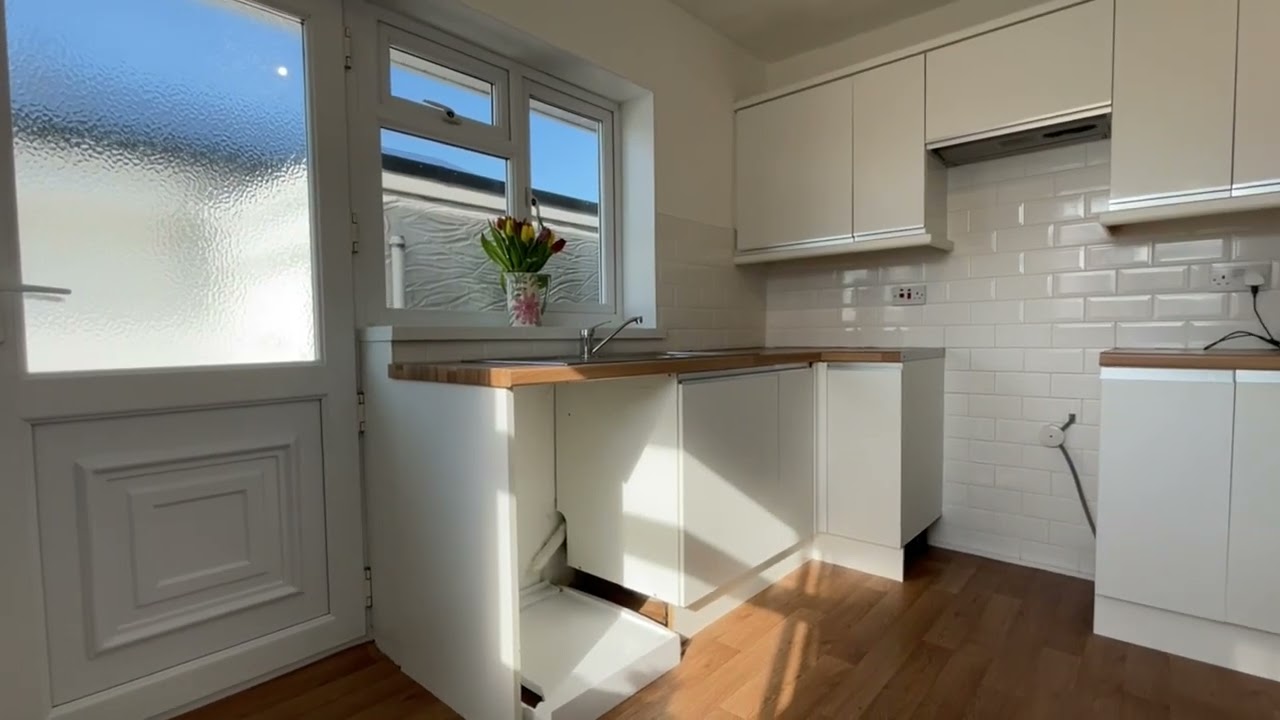 Ffordd Caradog, Four Mile Bridge, Holyhead, Isle of Anglesey, LL65