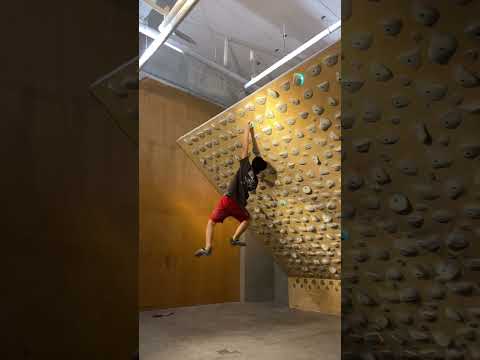 360º in climbing? 🤝🫣 📹: (IG) strong_kibeom#Olympics #SportEdit #Climbing #Skills