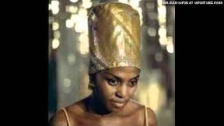 Watch Miriam Makeba Lindelani video